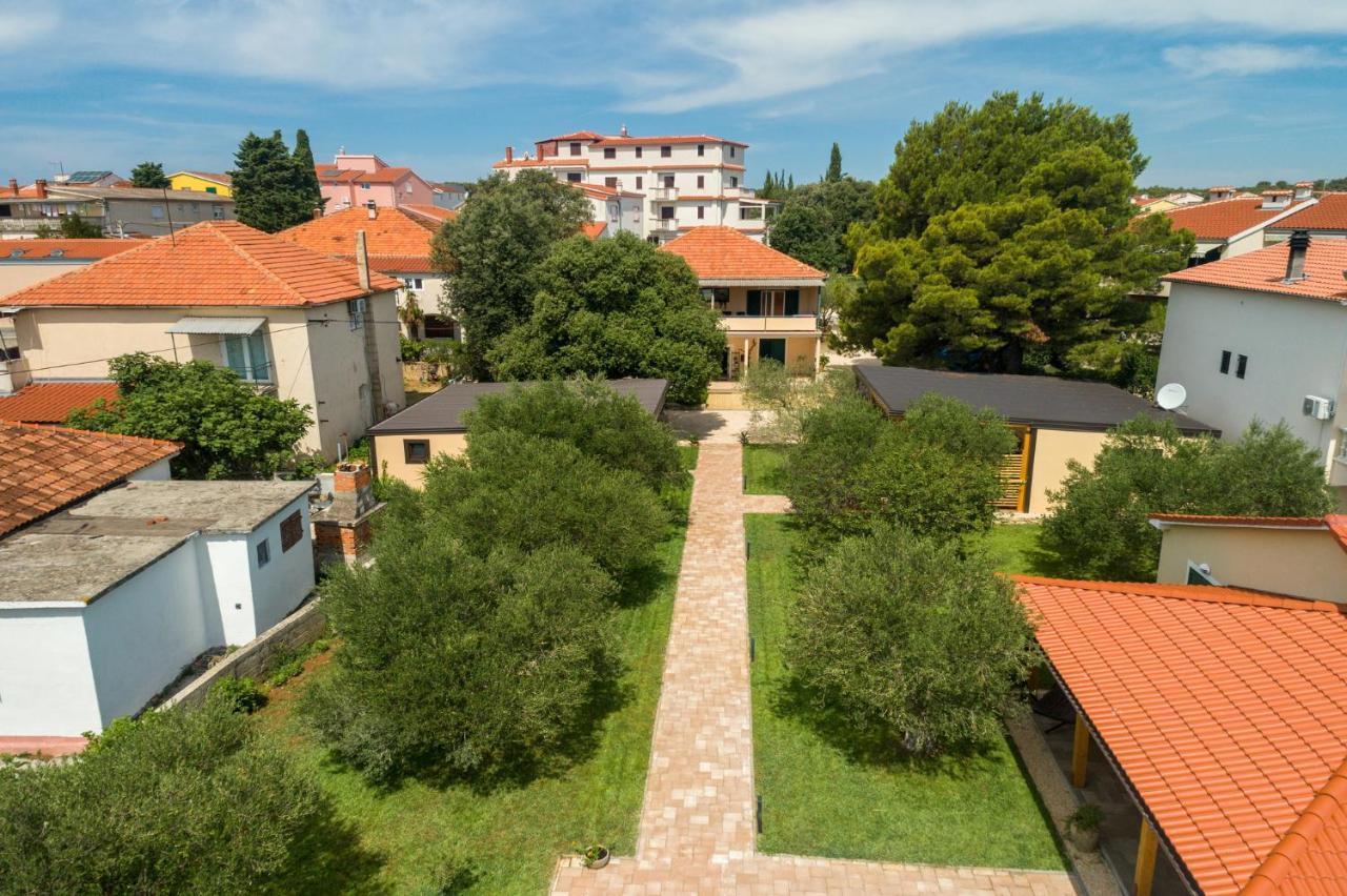 Apartmani Mara Pakostane Exterior photo