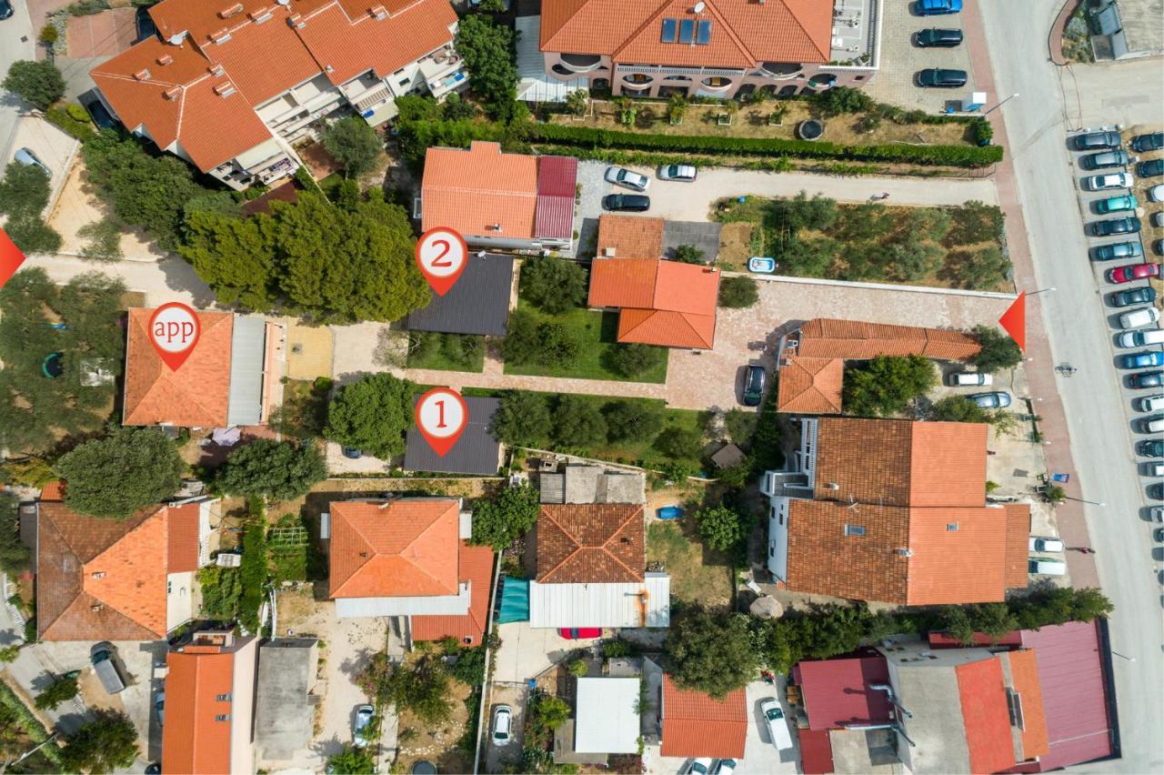 Apartmani Mara Pakostane Exterior photo